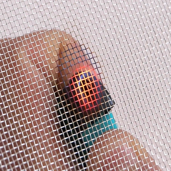 0.24mm 1.2mm Openingsgrootte Aluminium Insektenscherm Vensters Makkelijk te installeren