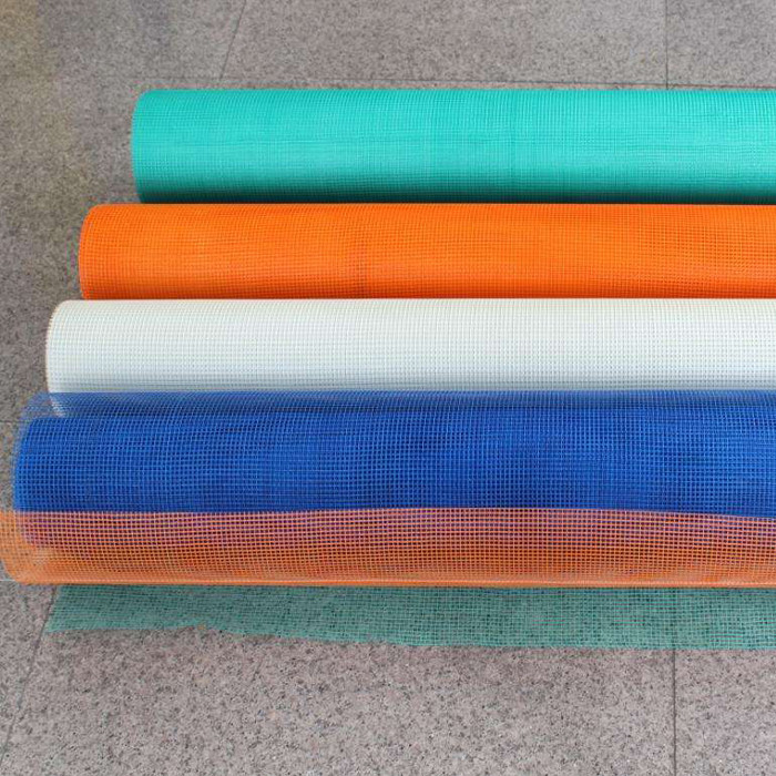 Vierkante gaten glasvezel mesh vellen in levendige gecoate kleuren met waterbestendigheid