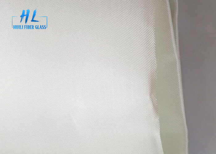 Alkalivrij Plain Weave Glasvezel Stof V0 Vlambaarheid 550°C Temperatuurbestand Witte stof