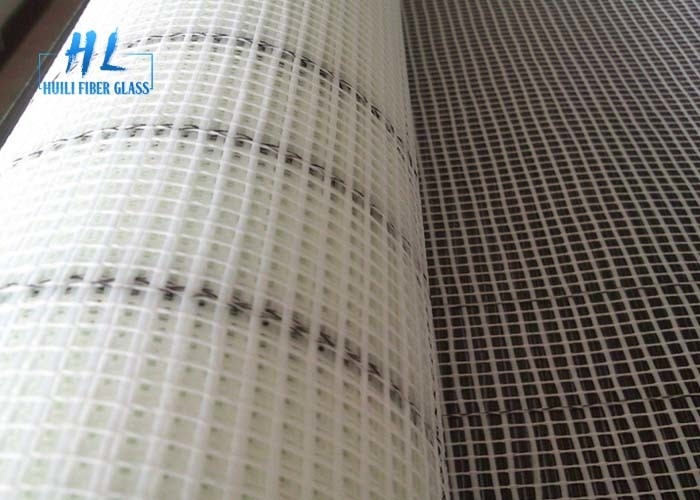 C Glasvezel mesh met treksterkte van 300N-800N voor wandwit/blauw/geel bekleed vierkant mesh