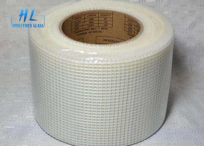 60g 3*3mm de Zelfklevende Witte Kleur van de Glasvezelband voor het Herstellen van Muurbarsten