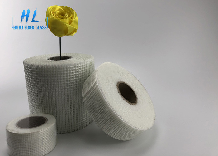 45mm * 90m Witte Kleuren Zelfklevende Drywall Band, de Zelfklevende Band van het Glasvezelnetwerk